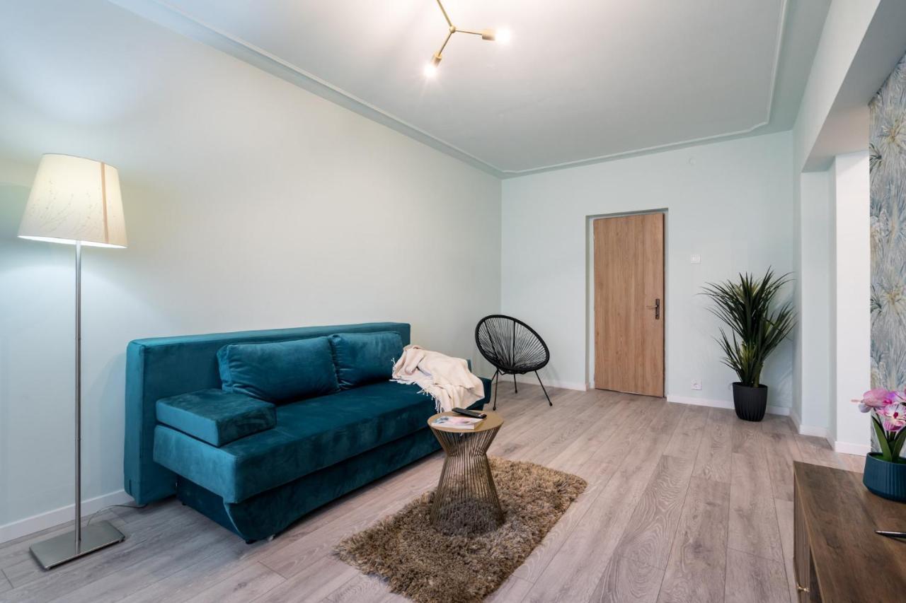 Felicity Apartment By The Park Bucharest Exterior photo
