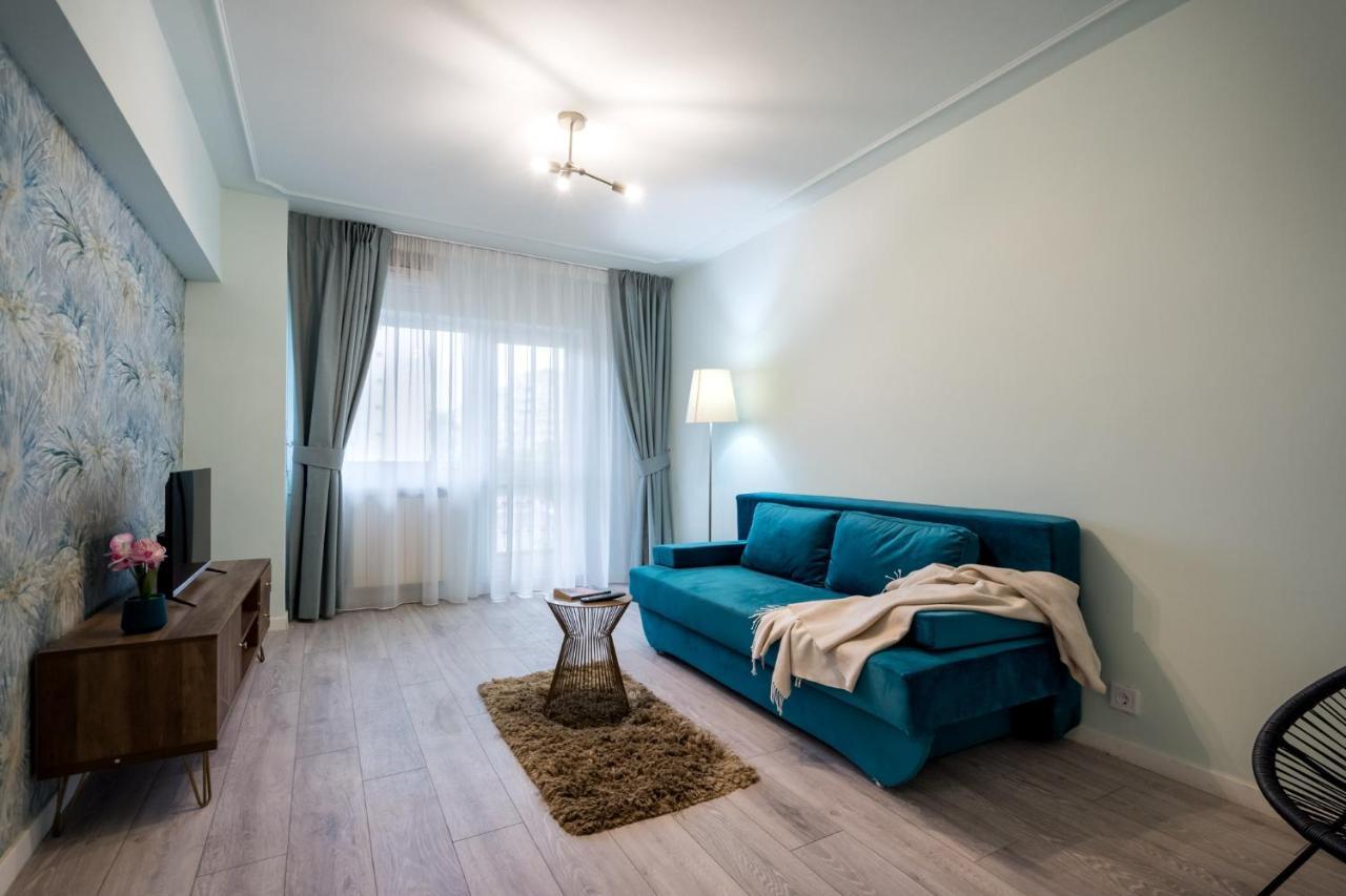 Felicity Apartment By The Park Bucharest Exterior photo
